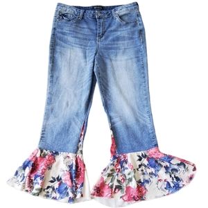 4/$25 Versona Ruffle Floral Bottom Cropped Flare